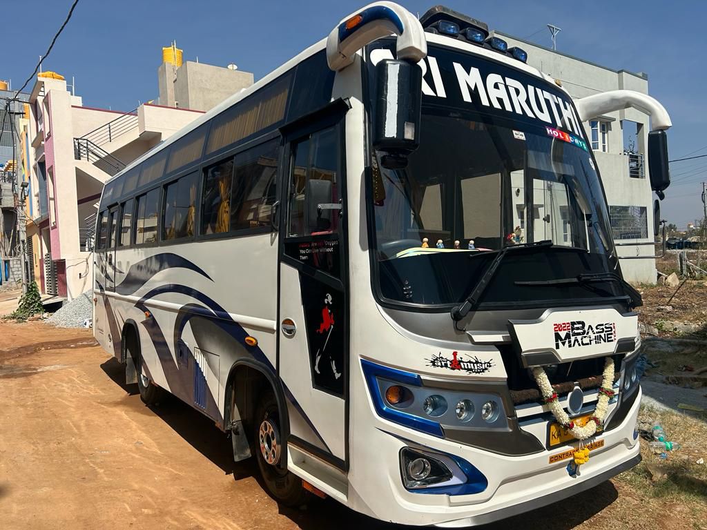 25 Seater Bus Rear View